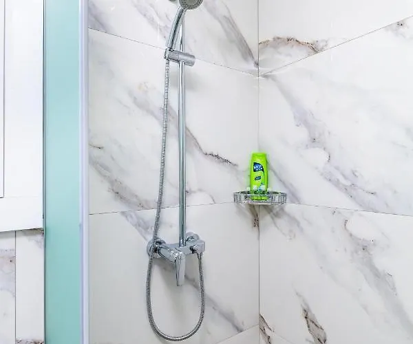 Duos Of Delight Matching Urban For Your Adventure By Flat Mаnager Apartament *