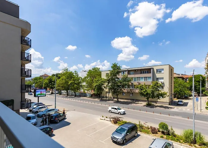 Duos Of Delight Matching Urban For Your Adventure By Flat Mаnager Apartman Plovdiv